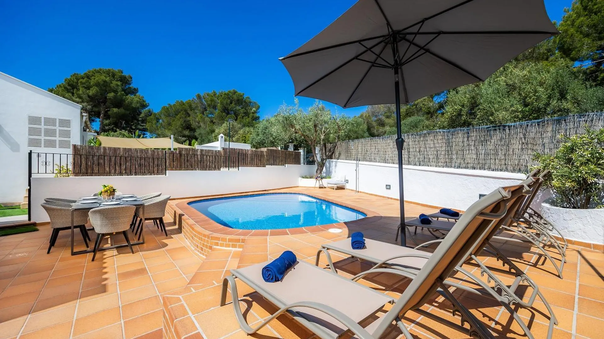 Ca Na Luisa-Residential Area Villa Palmanova Vakantiehuis